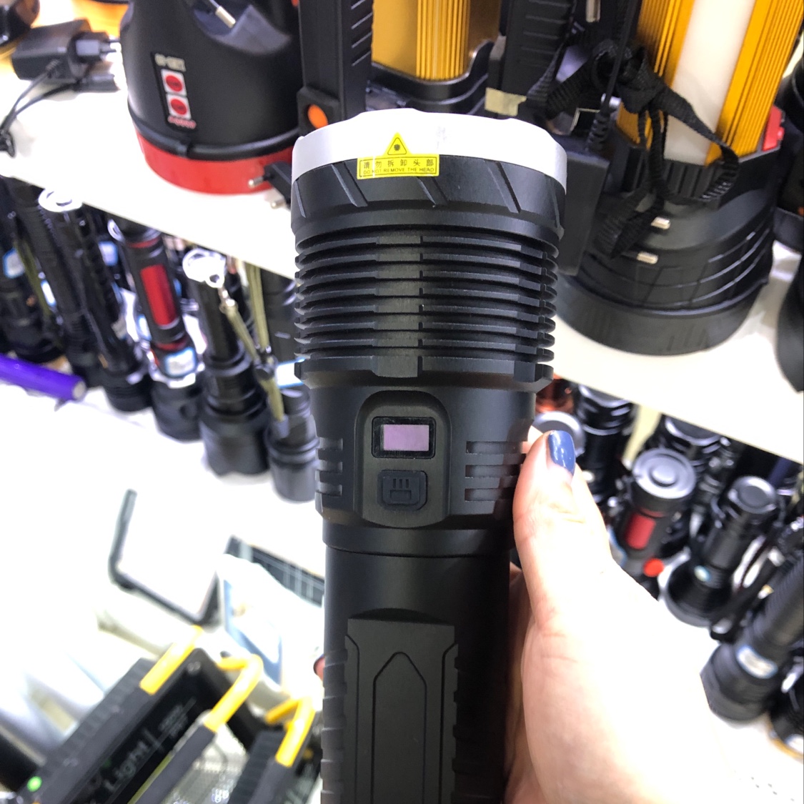 Ultra-bright and powerful flashlight, rechargeable long-range outdoor xenon lamp, high power, ultra-long battery life, 10,000 lumens Item Picture