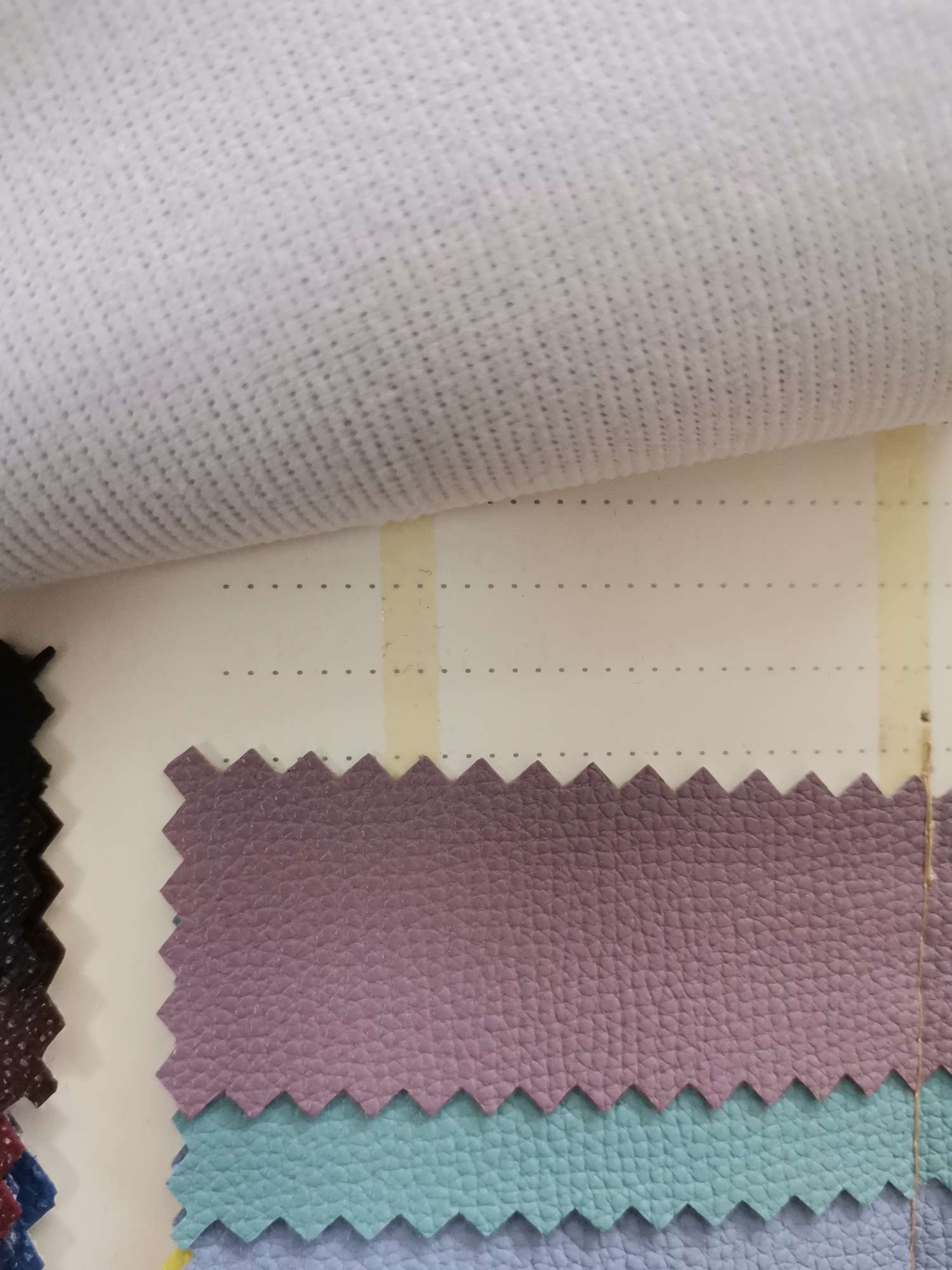 其他皮革化学品实物图