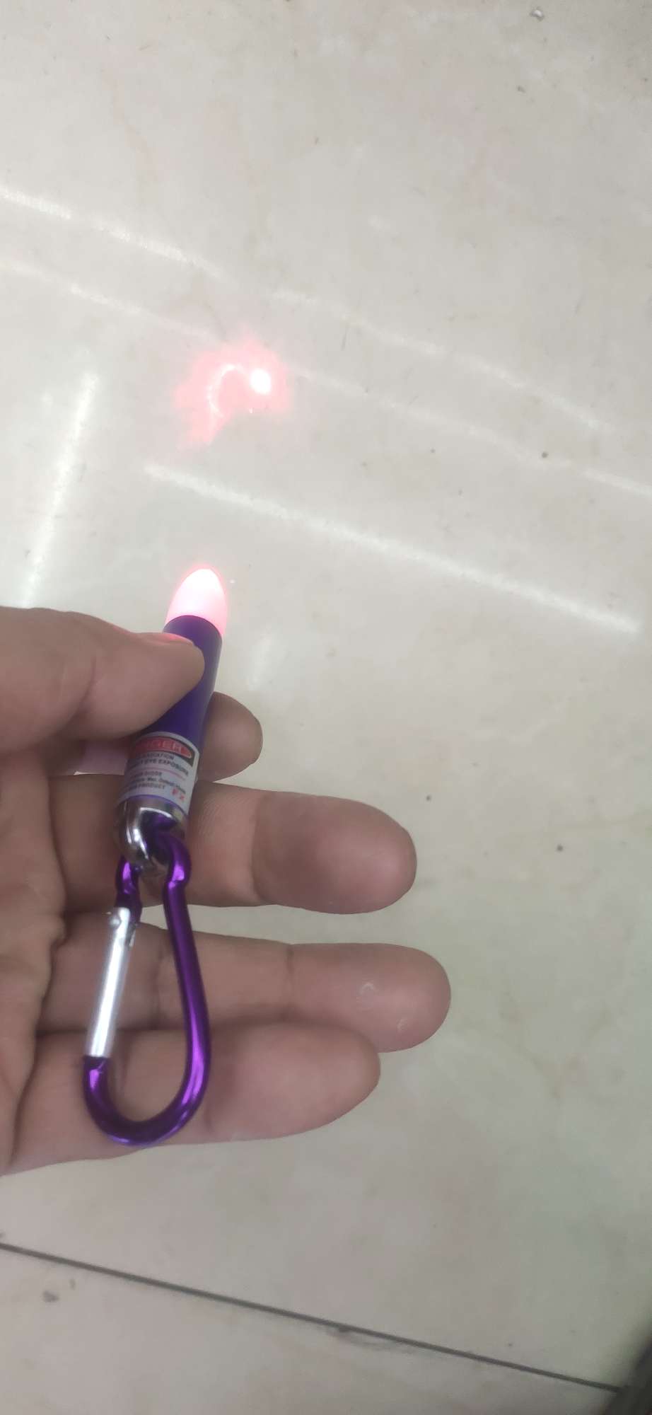 Children's toys, bullet heads, keychains, laser lights, complimentary gifts, flashlights, night lights, street stall supplies, factory direct sales Specification image