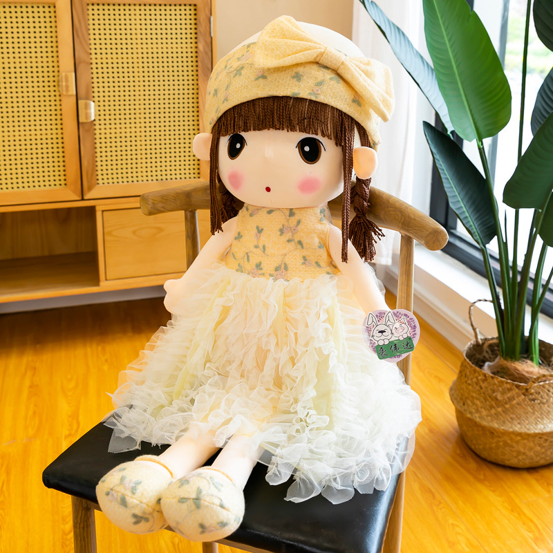 The doll girl is asking for a hug detail image 5