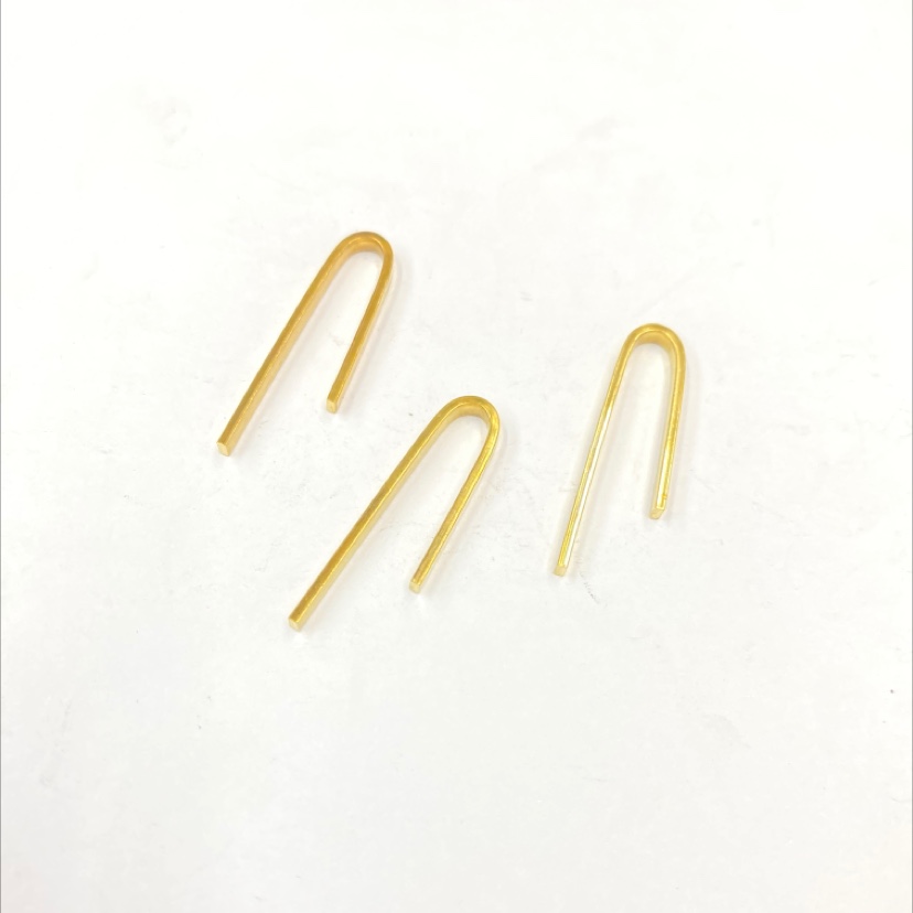 XM01454 flat square wire U shape