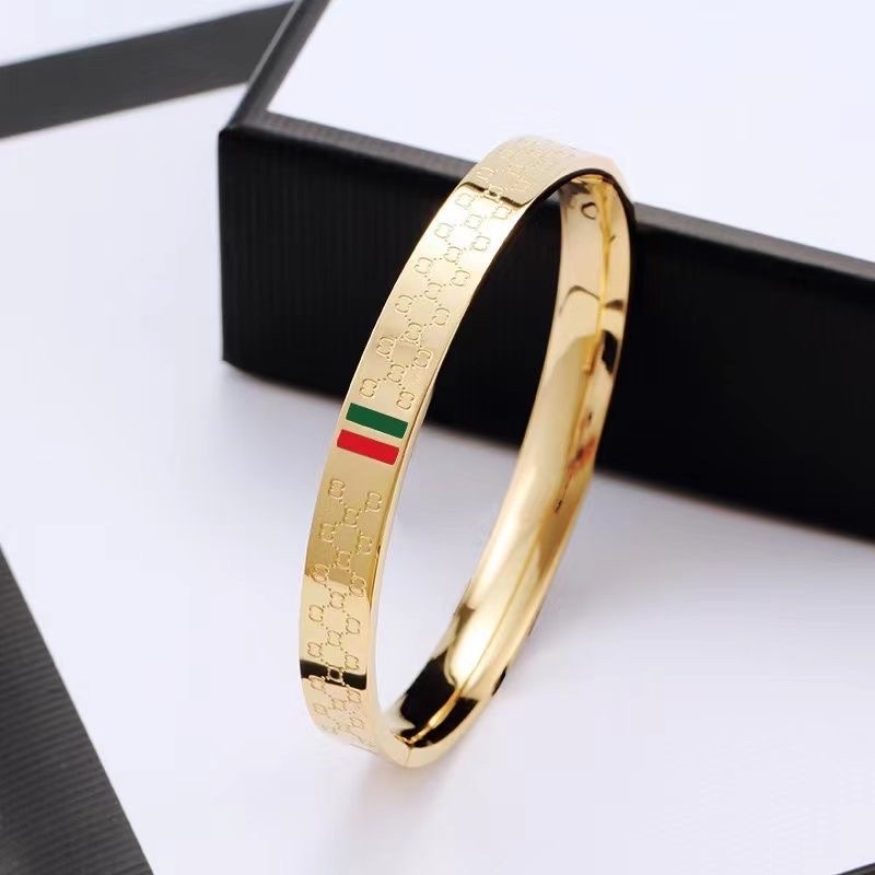 Chenglong Jewelry's classic titanium steel bracelet is non-allergenic and non-fading. B0003-70 Specification image