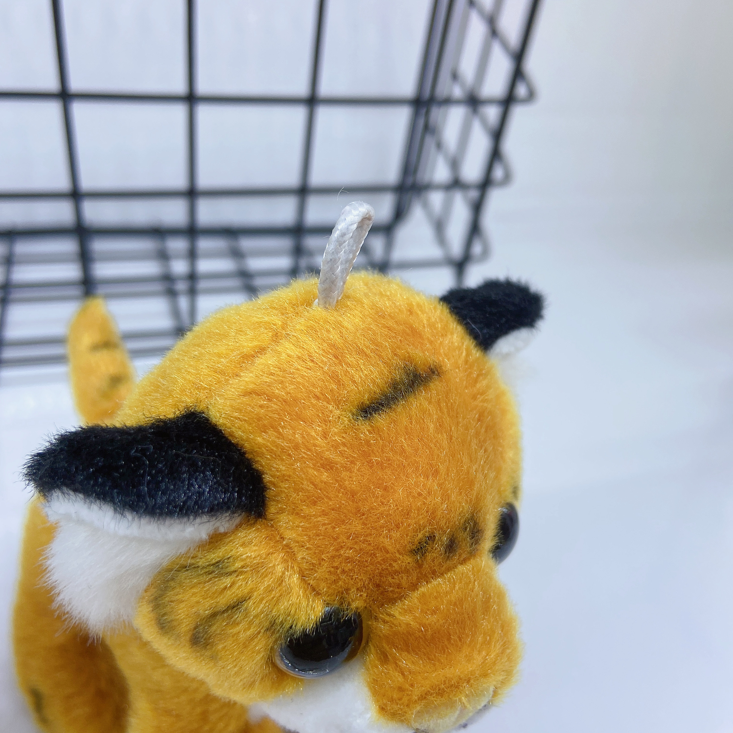 Adorable simulación tigre pequeño colgante tigre de dos colores llavero zodiaco tigre de peluche bolsa adorno puede ser imagen personalizada detail image 8