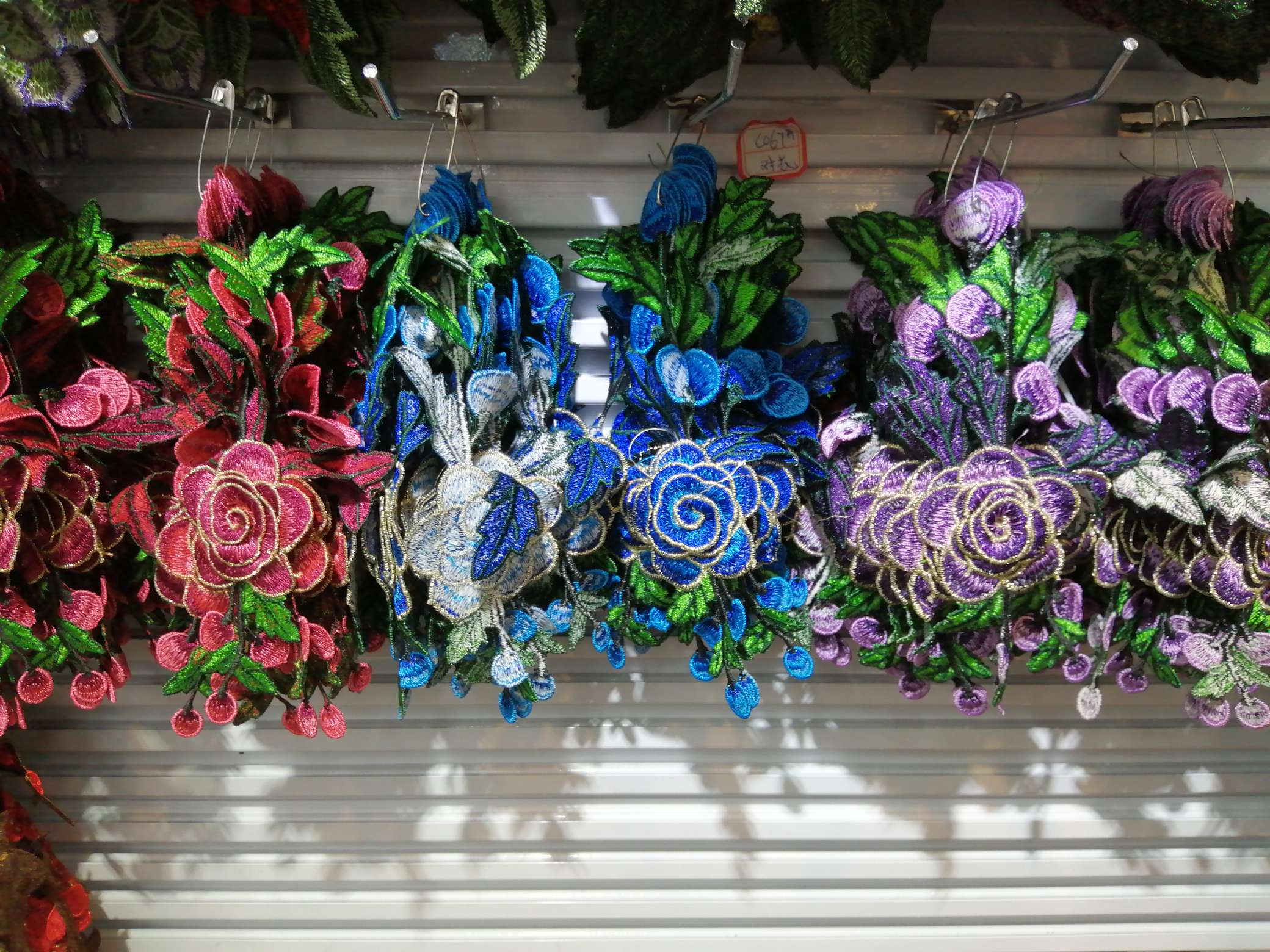 Factory direct sales of water-soluble flower patches, embroidery patches, glue-free sewn cheongsam clothing decoration accessories detail image 3