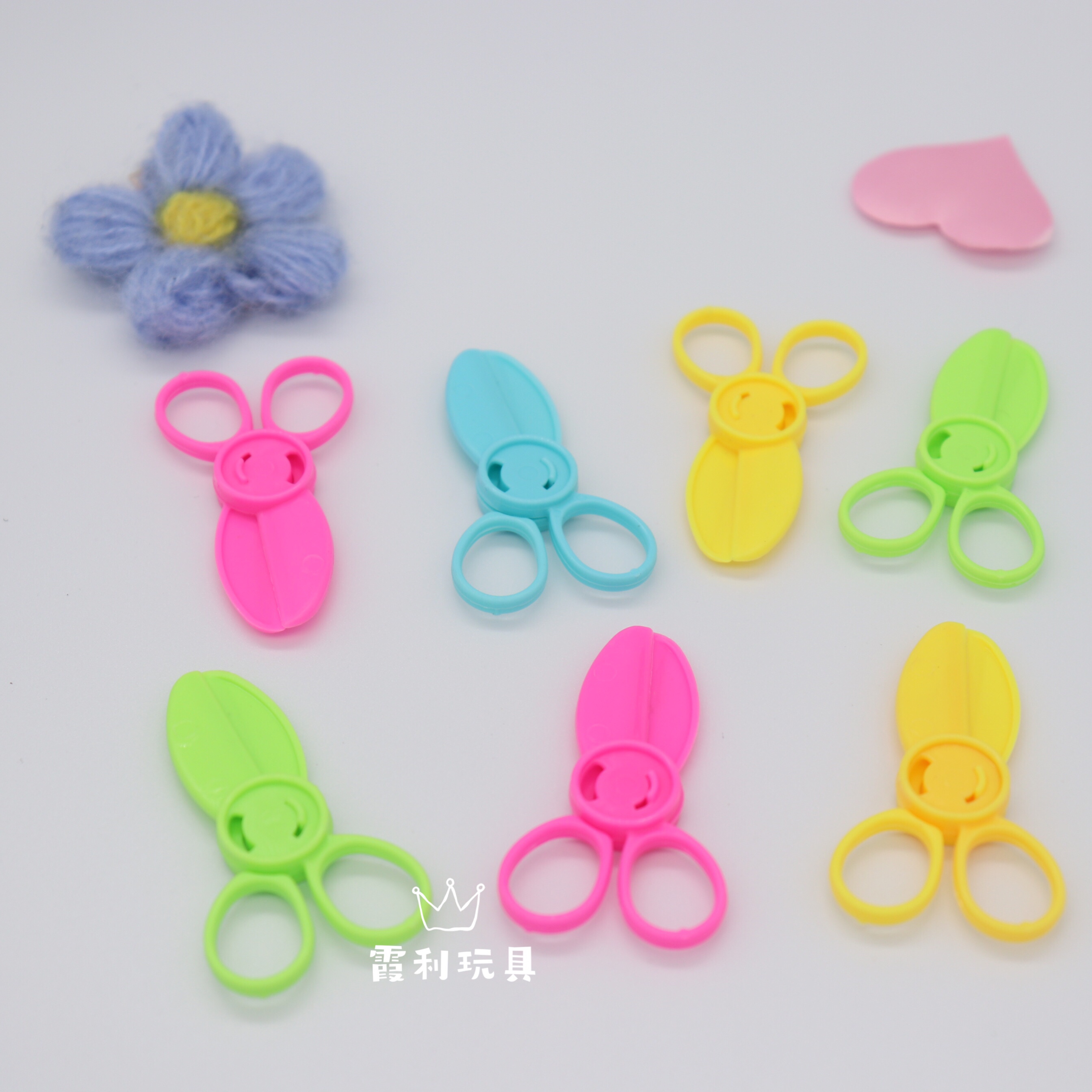 Plastic scissors, children's plastic toys, gifts, gashapon party toys detail image 2