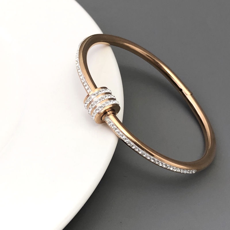 Chenglong Jewelry Titanium Steel non-fading Bracelet for women, fashionable and versatile, elegant open bracelet, simple Japanese and Korean style Roman numerals, niche design B0137-95