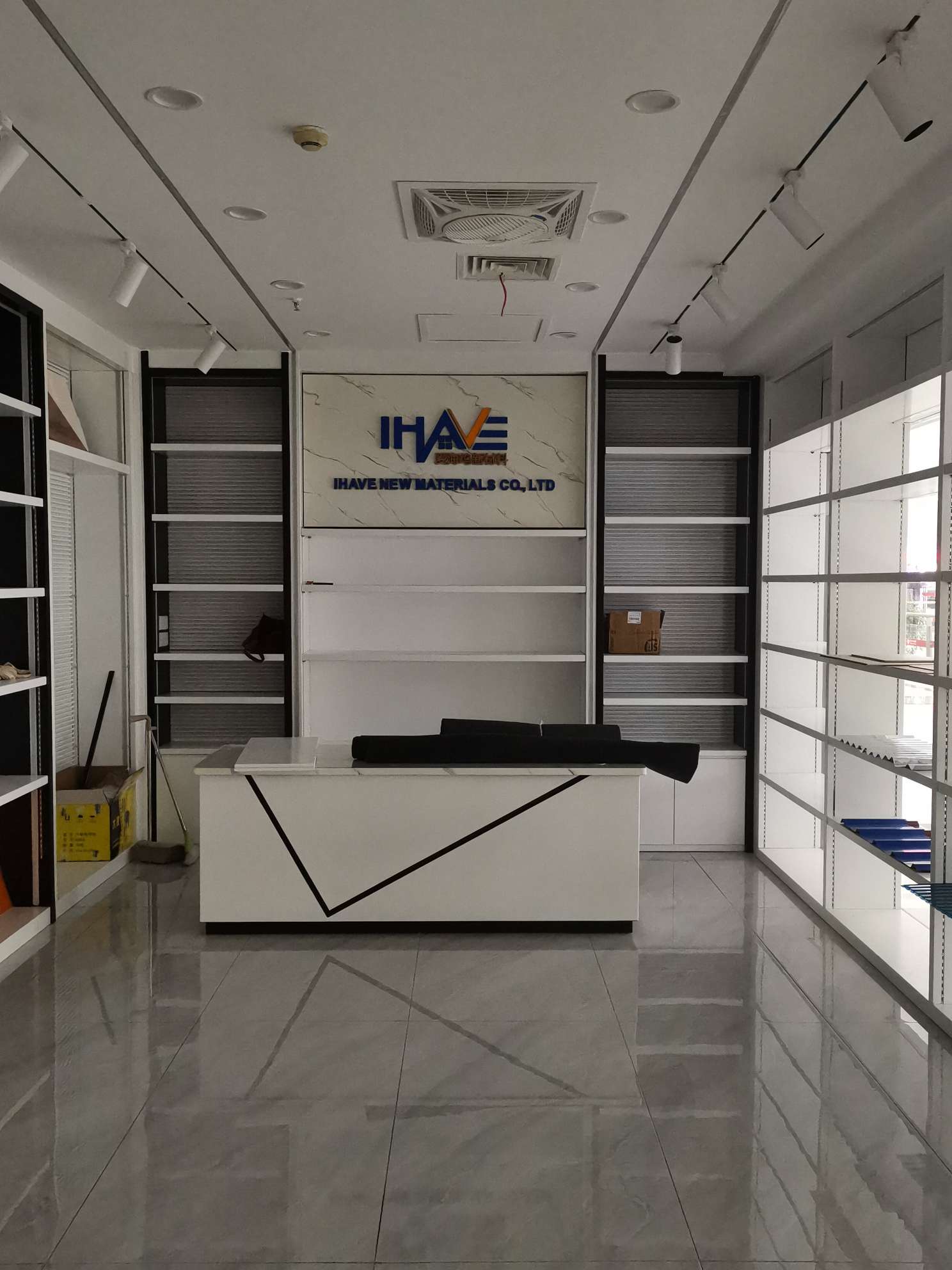 The store L19314 describe pic - 2