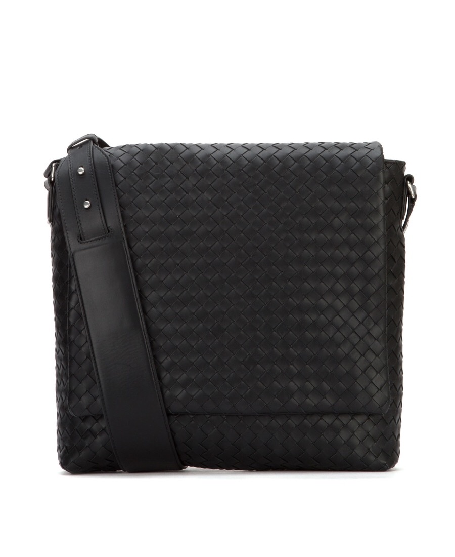 Bottega Veneta 男士 黑色Intrecciato编织斜包

长度：30cm，宽度：10cm，高度：34详情图4