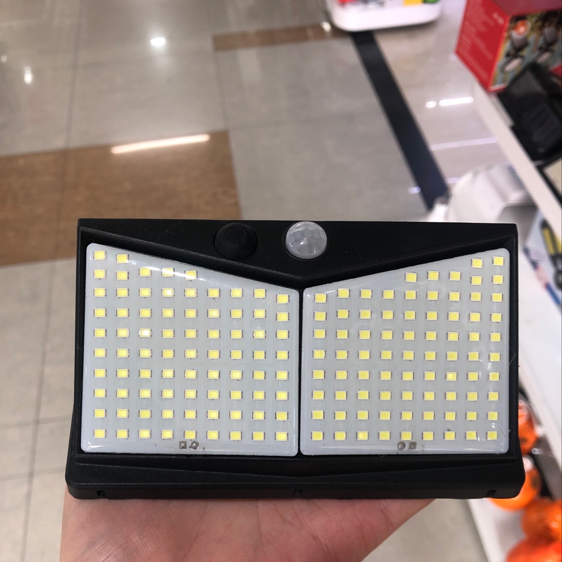 2002 Solar sensor light, Amazon new solar lamp, outdoor human body sensor wall lamp, garden lamp, street lamp, wall lamp Application Scenario