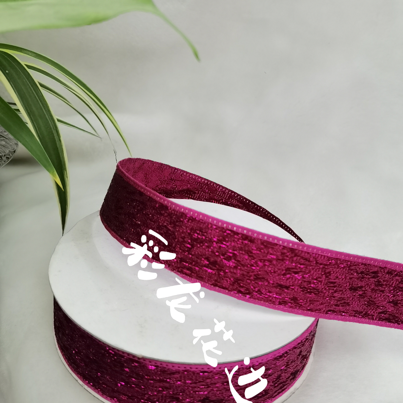 Lace, DIY production, Christmas, clothing, jewelry, crafts, paper, cards, hats and other factory products can be matched with 8t