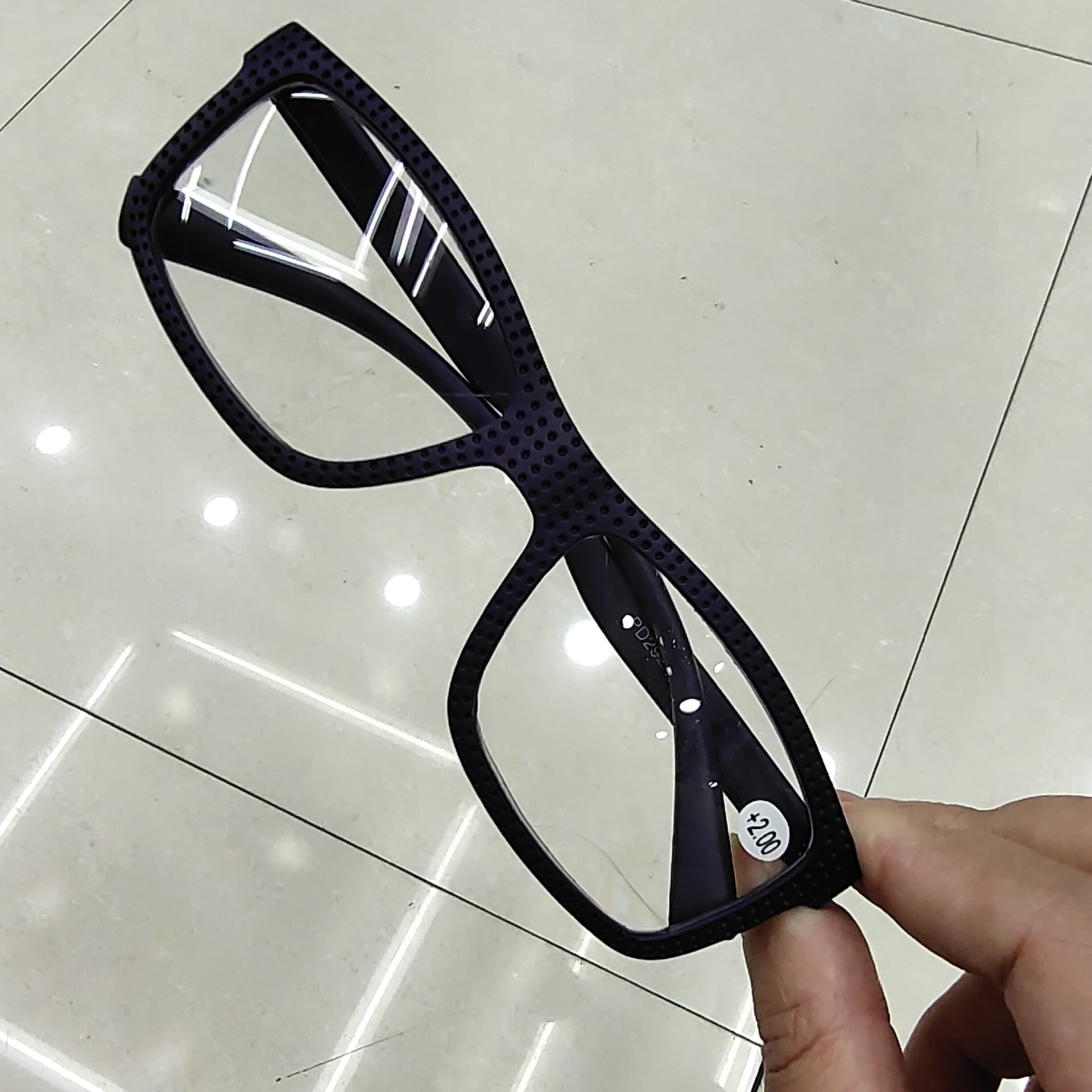 老花镜外贸款弹簧的洞洞紫深色秀求眼镜专业配镜工厂直销老花镜详情图1