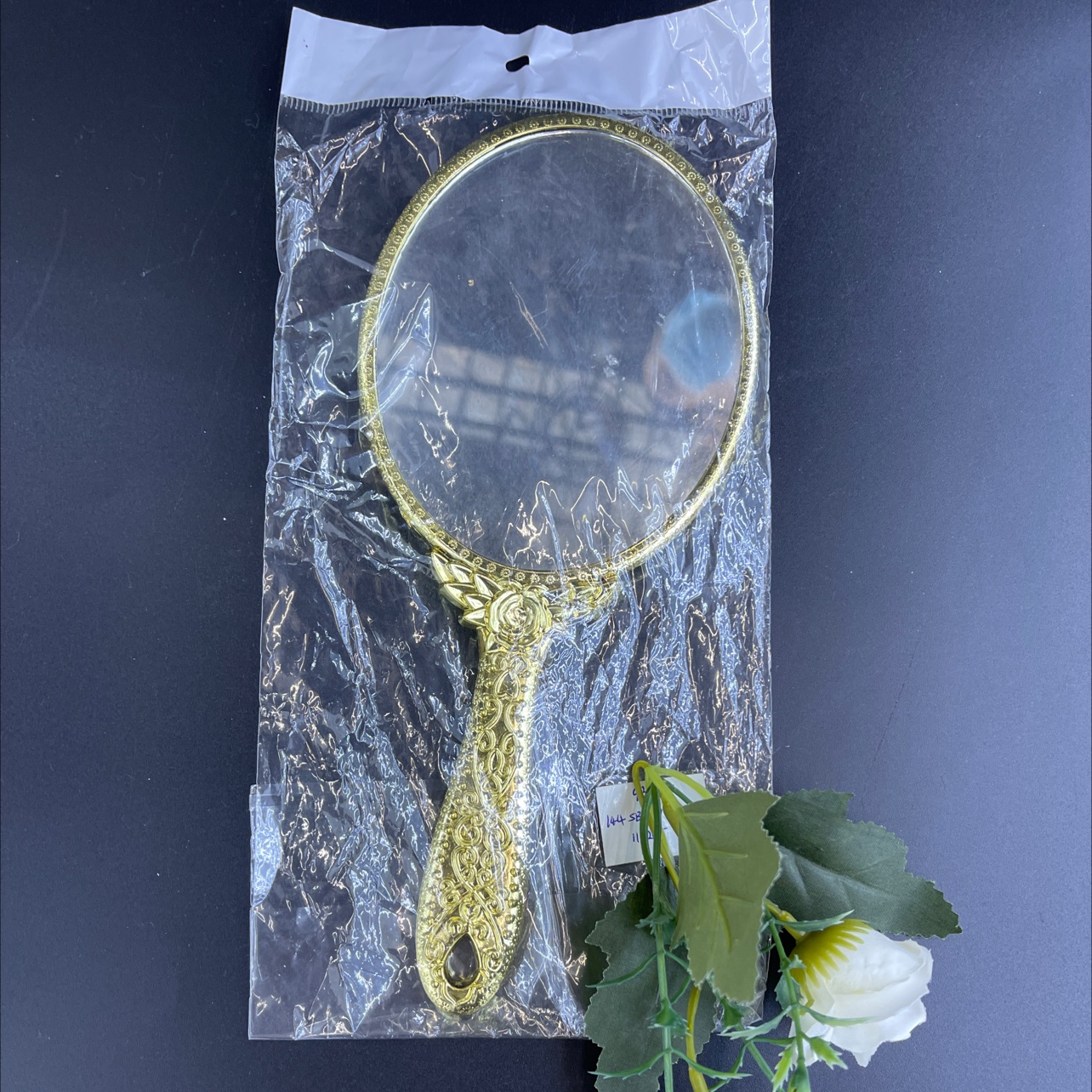Home desktop beauty mirror 9, simple and multi-functional mirror, European and American style hand-held mirror Item Picture