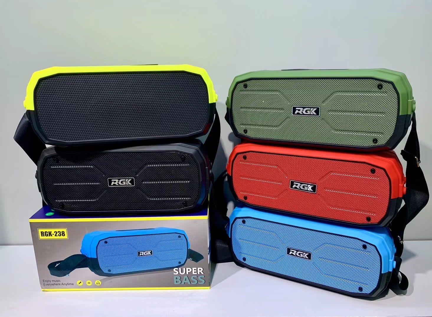 RGK-238
Machine size: 300*90*110 MM
20 PCS /26.5 KG Application Scenario