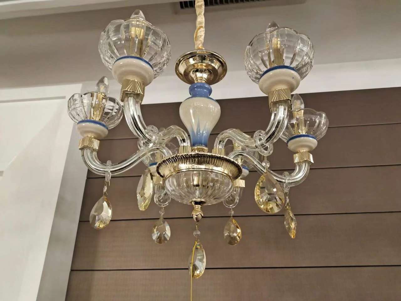 Six crystal glass ceramic chandeliers for the living room, dining room and bedroom Application Scenario