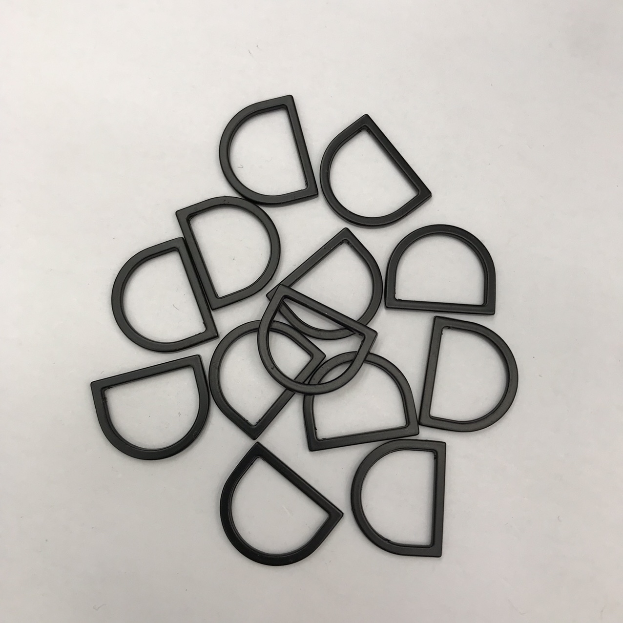 Alloy D-shaped buckle, adjustable buckle, clothing accessory and decorative buckle