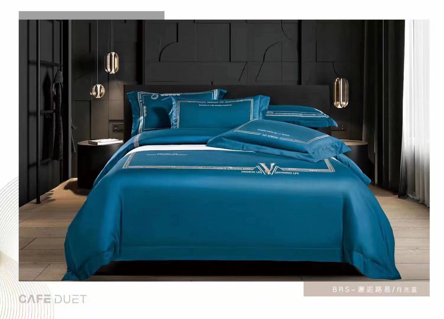 ｜艺术品打造高级的家🏠｜

     高颜值家居，每一件都很高级。设计更纯粹的吸引力，更能体现主人的品味～是营造家居氛详情3