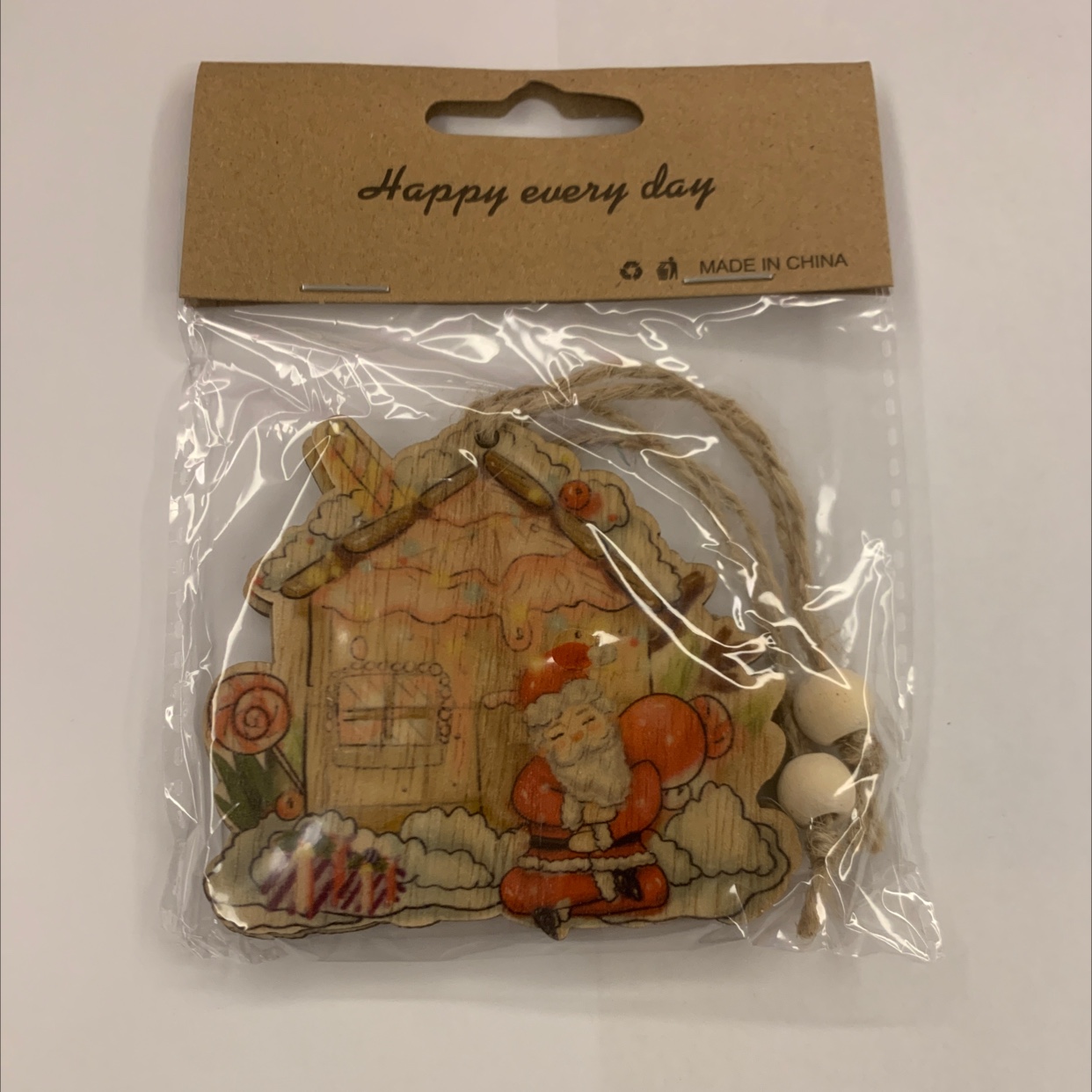 Grey background with color-printed Christmas hemp rope, two strings of natural wood-colored wood beads, one package, gift decoration, wooden, 60
