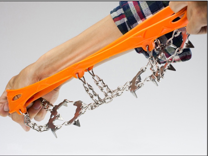 19 Teeth Crampons Outdoor Mountaineering Attachment Shoe Chain Non-Slip Nails Snowshoe Set Simple 19 Teeth 1 Pair 2 Application Scenario