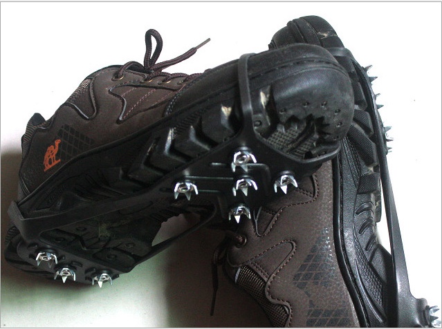 Outdoor Crampons 8 Teeth Non-Slip Simple Silicone Shoe Cover Snow Ice Mud Tour Mountaineering A Pair Of Two Application Scenario