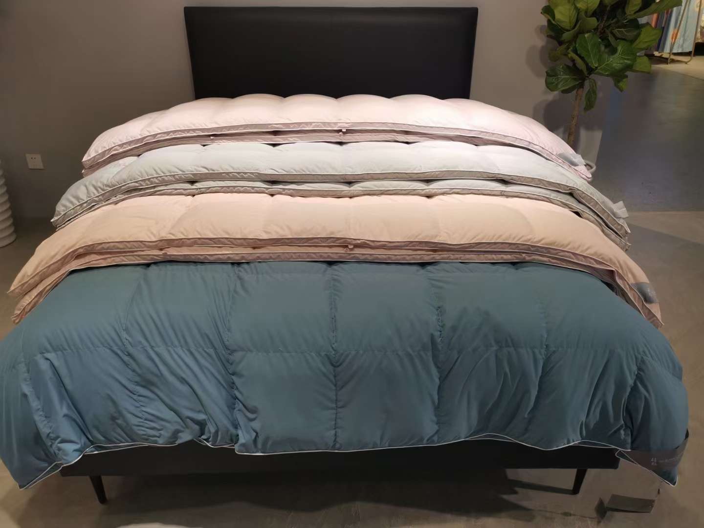 2021形象款[机智]净柔AB大朵白鹅绒被详情4