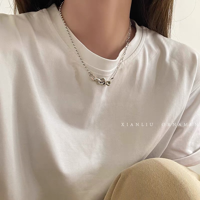 Vintage knotted hoodie necklace for women Instagram hip hop niche design collarbone chain 2021 new choker accessory