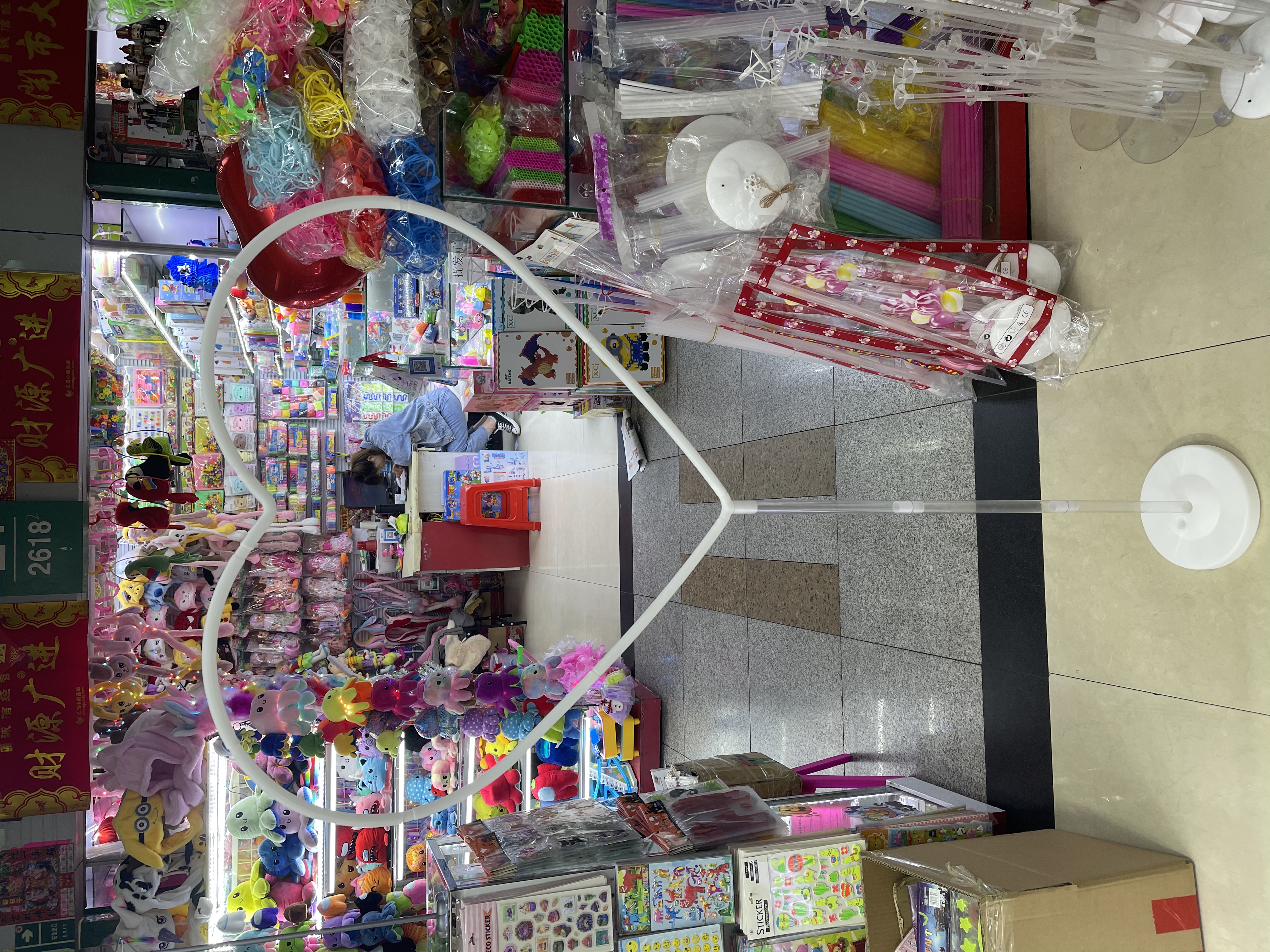 Heart-shaped balloon decoration rings, balloon accessories, party supplies, festive and wedding supplies, balloon columns Specification image