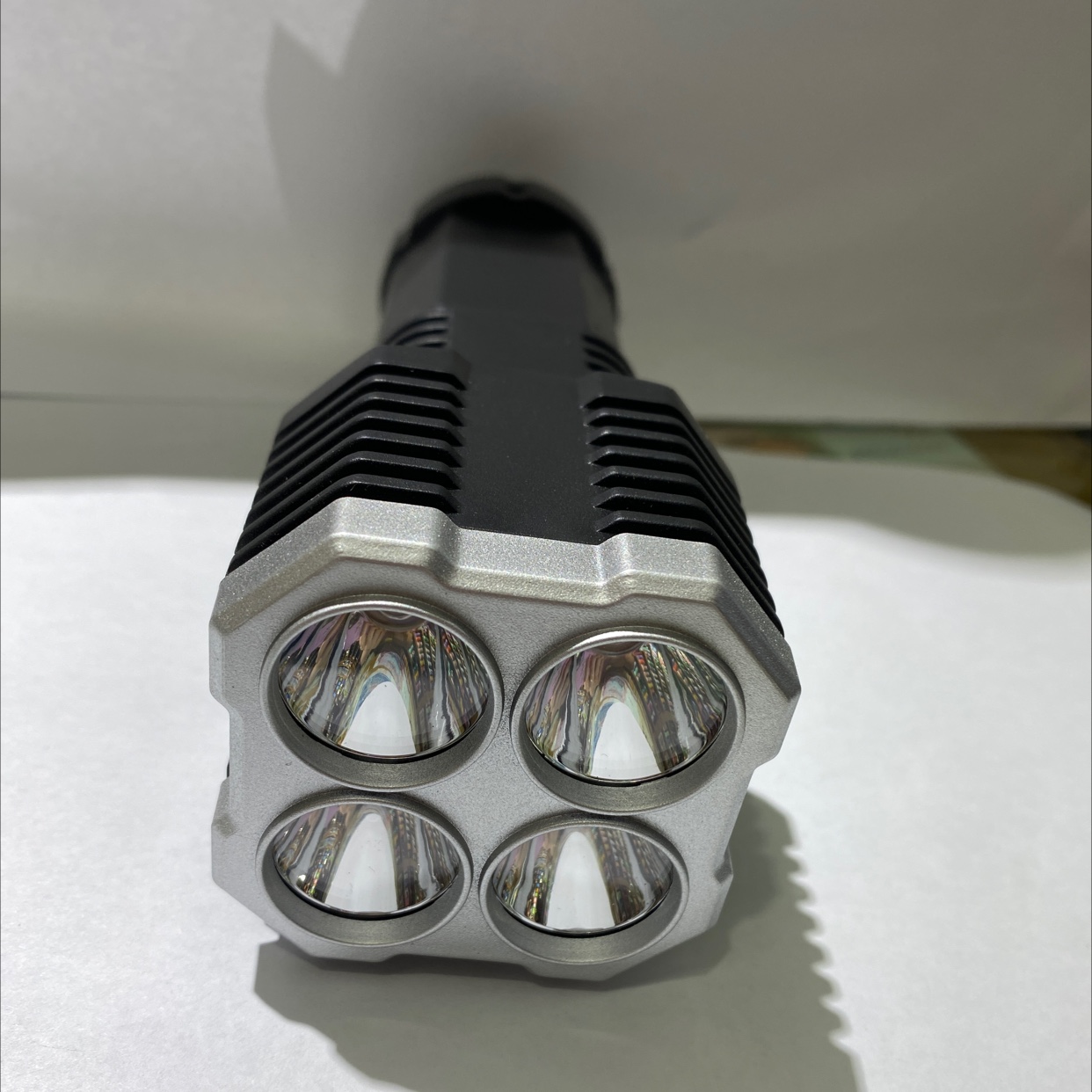 The new black flashlight has high brightness Specification image