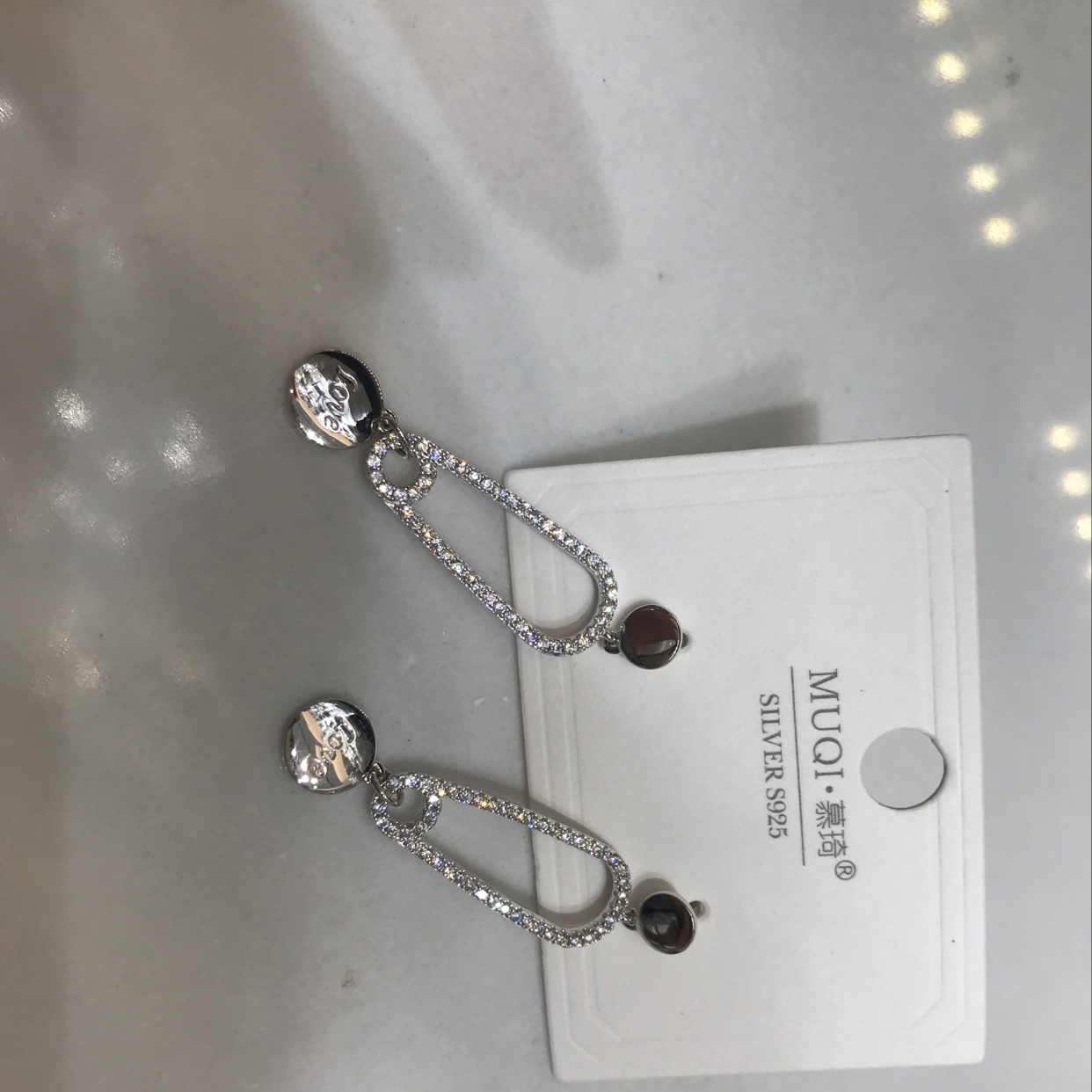 Earrings Application Scenario