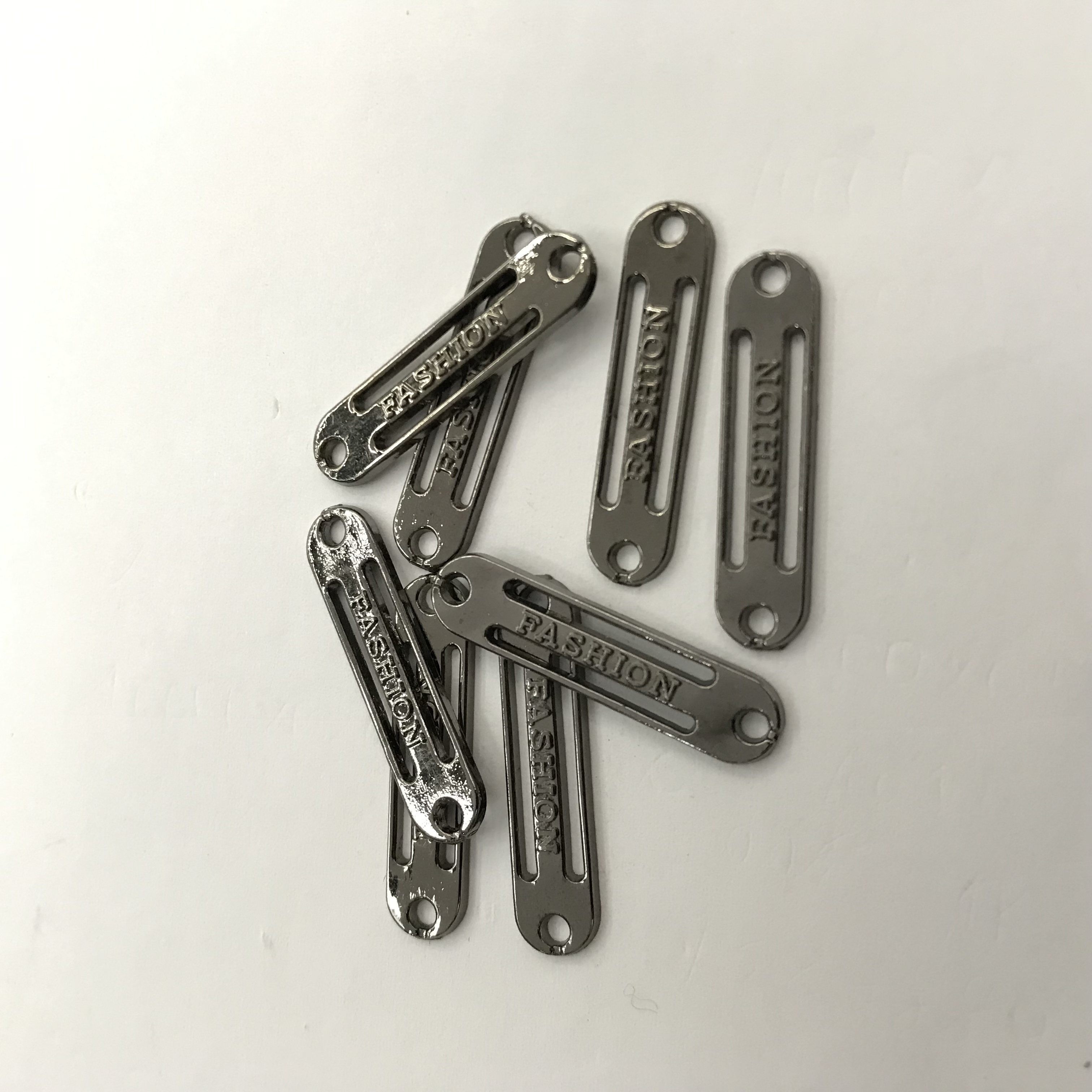 Alloy classic, trendy and fashionable decorative label detail image 3