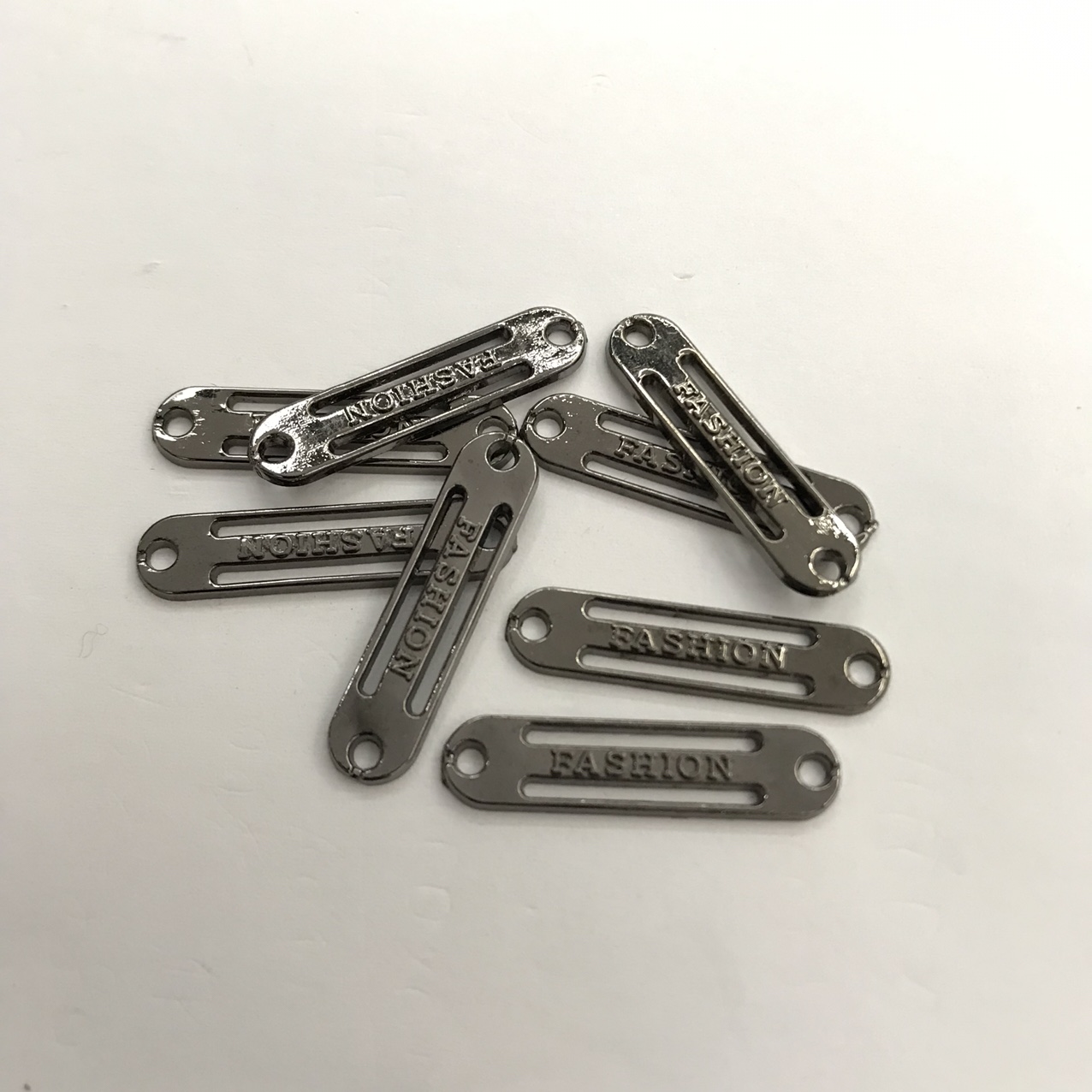 Alloy classic, trendy and fashionable decorative label