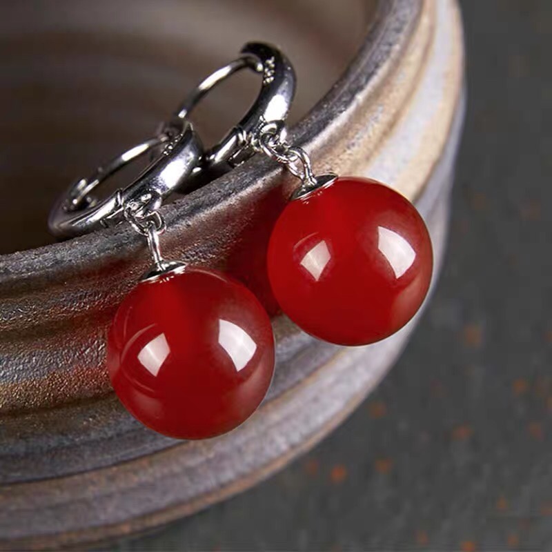 Red earrings retro short buckle buckle temperament agate round beads red earrings drop girl