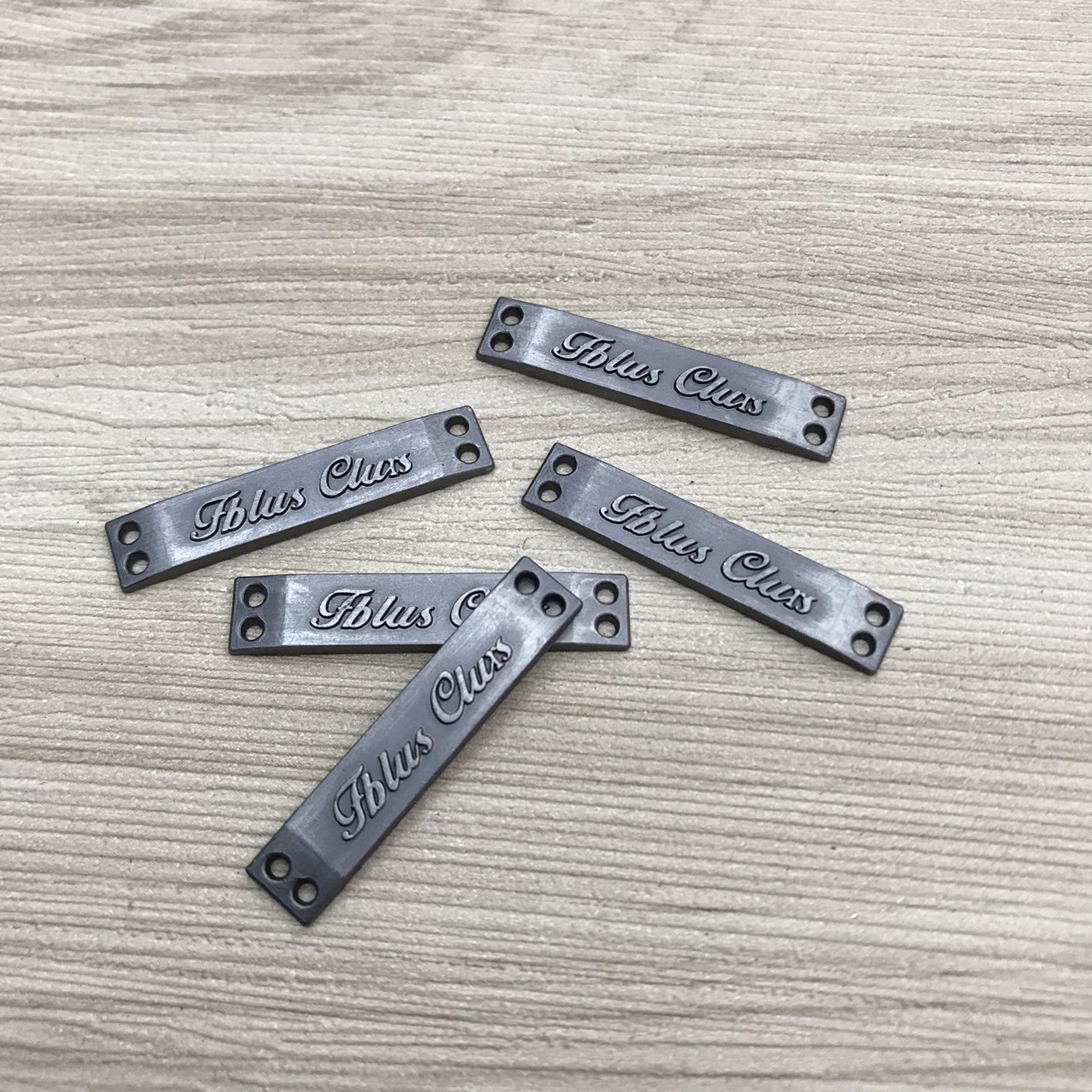 Factory direct sales of wire drawing technology for clothing decoration accessories