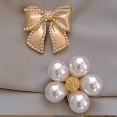 Brooch 2003