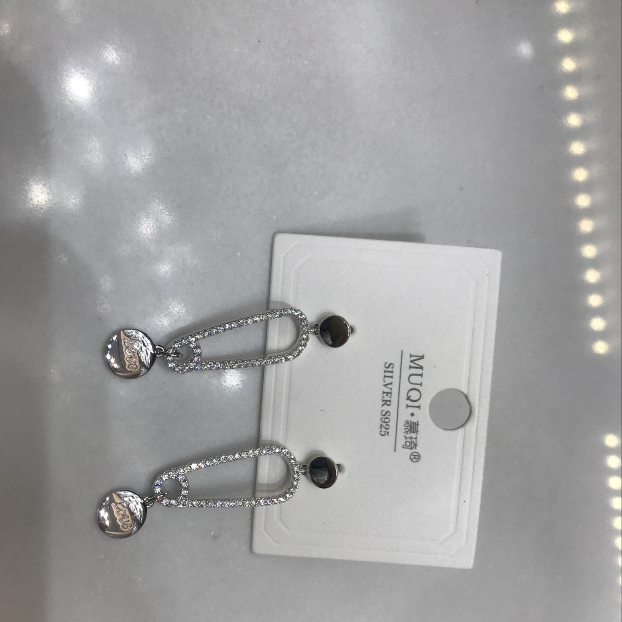 Earrings Specification image