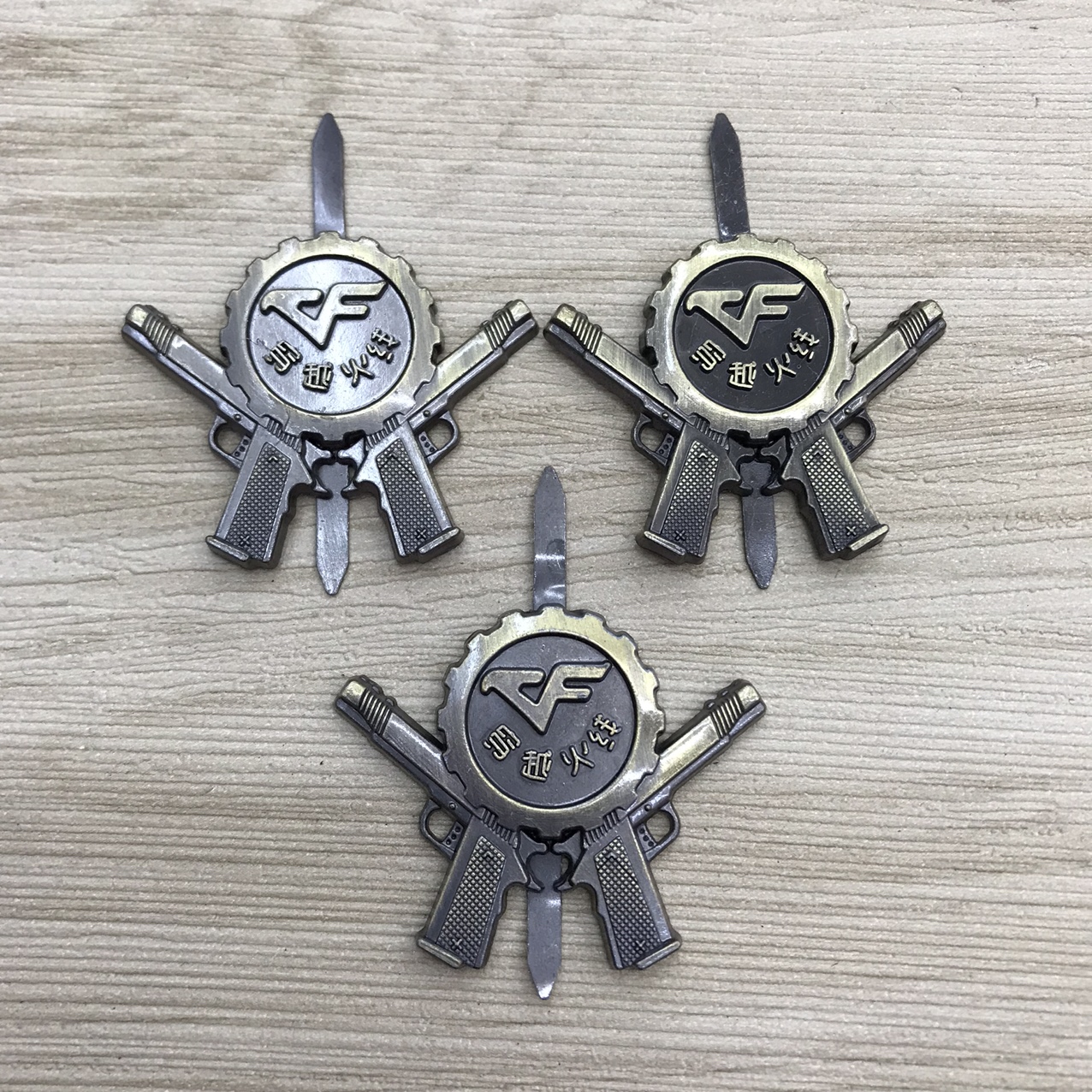 穿越火线合金复古古青铜拉丝笔袋配件