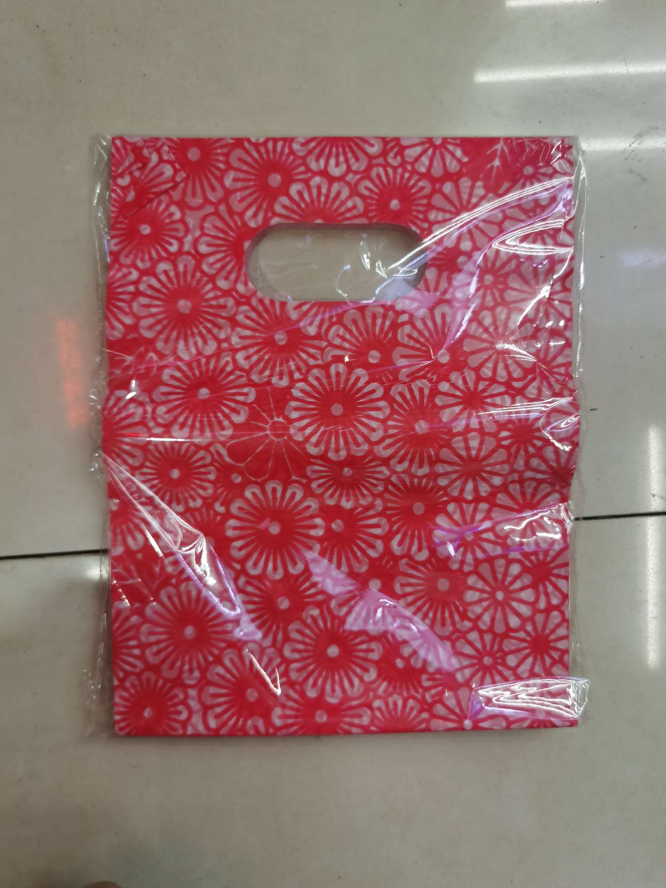 Plastic bags, pe flower bags, heart-shaped plastic bags, striped plastic bags, low-pressure plastic bags PE plastic bag. There are heart-shaped, flower-shaped and round ones. Dots. Stripes. Circles. Beauty pattern. Letter pattern. "Character" detail image 6