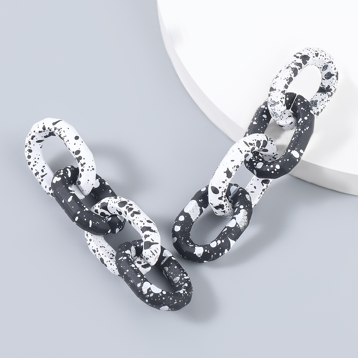 2021 Design sense alloy resin black and white spot multi-layer long drop earrings for women ea