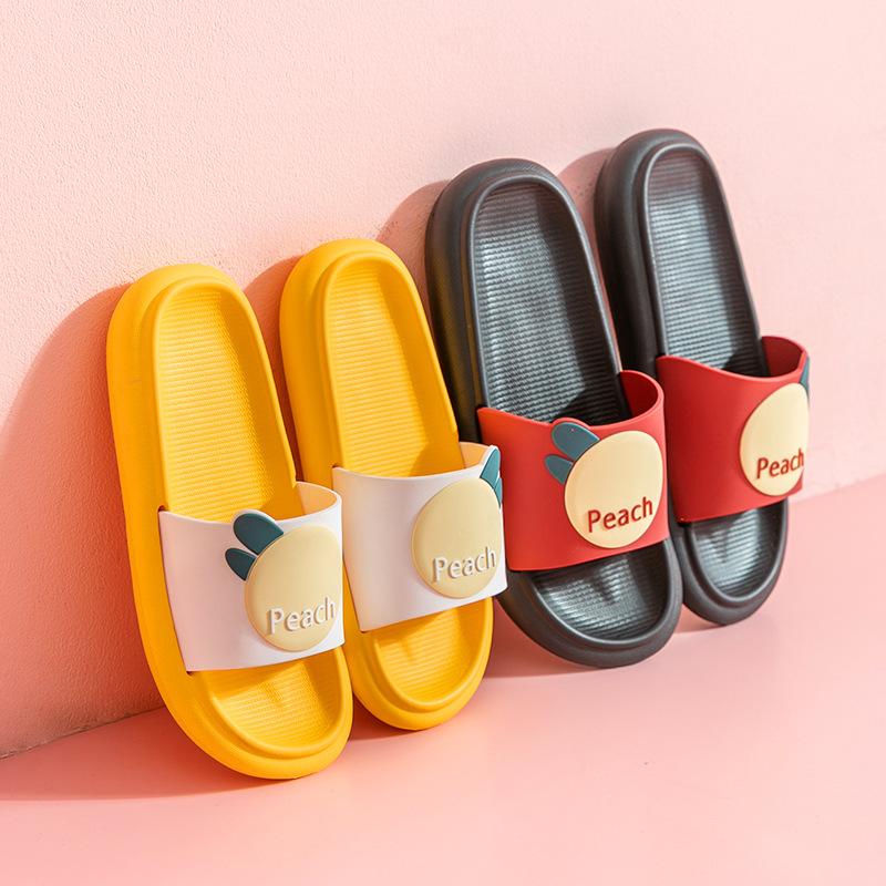 Cartoon slippers for women, summer indoor home thick-soled bathroom bathing, anti-slip and anti-odor EVA flip-flops, cute peach flip-flops