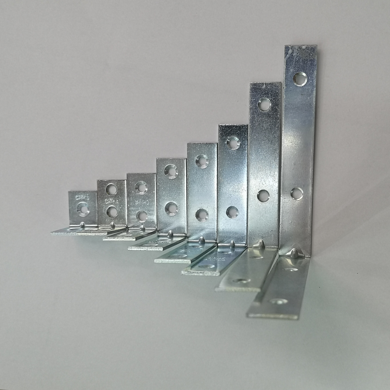 Corner size: 70*70*15*1.5MM
