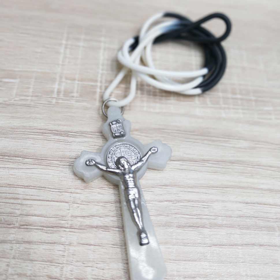 Factory direct sales, foreign trade hot products, religious series of silicone crucifix necklace 014