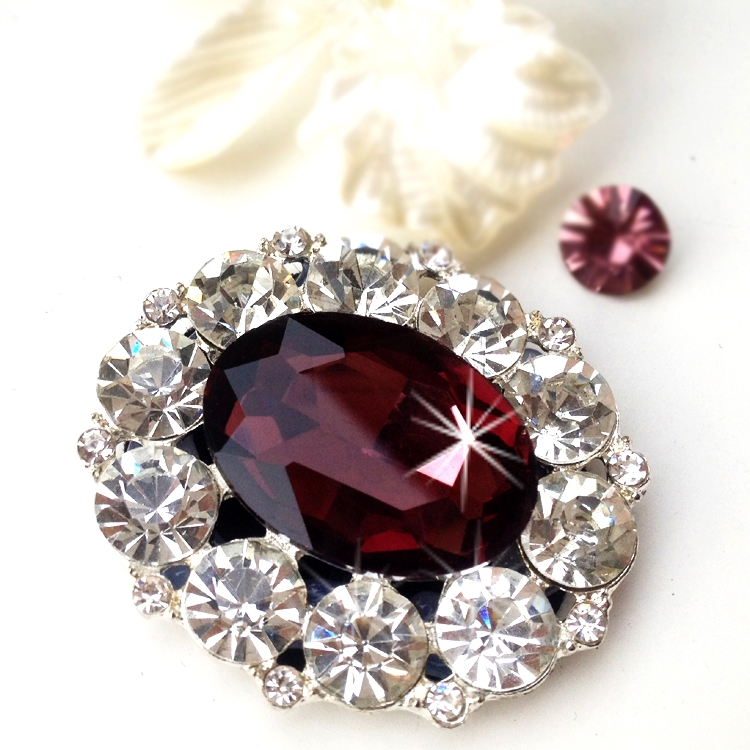 Brooch 2080