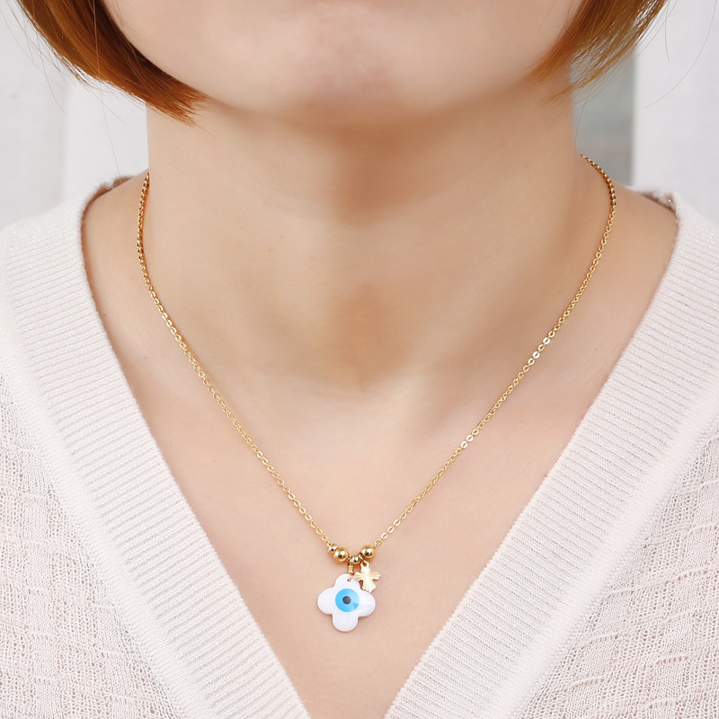 European and American necklace female fashion temperament sea shell demon eyes Palm four-leaf clover horse eye pendant collar bone necklace