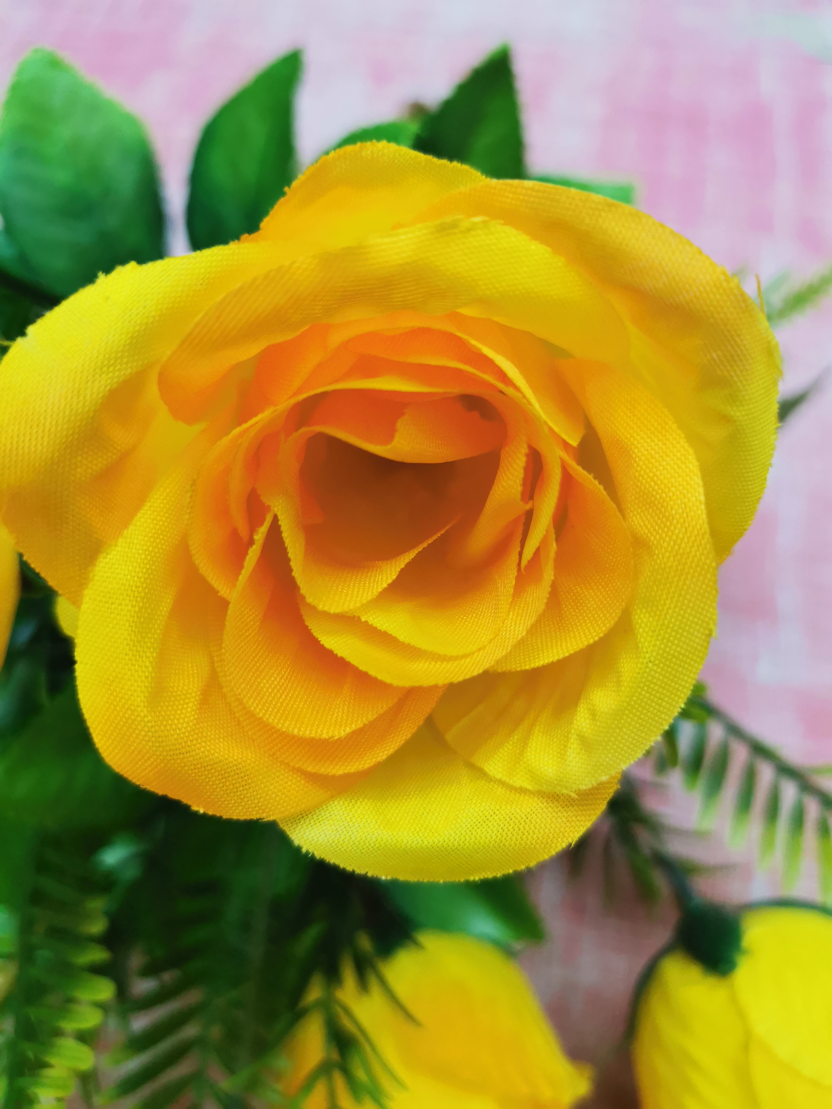 The 55-head rose-sized artificial flower is so pitiful. I immediately regretted it Application Scenario