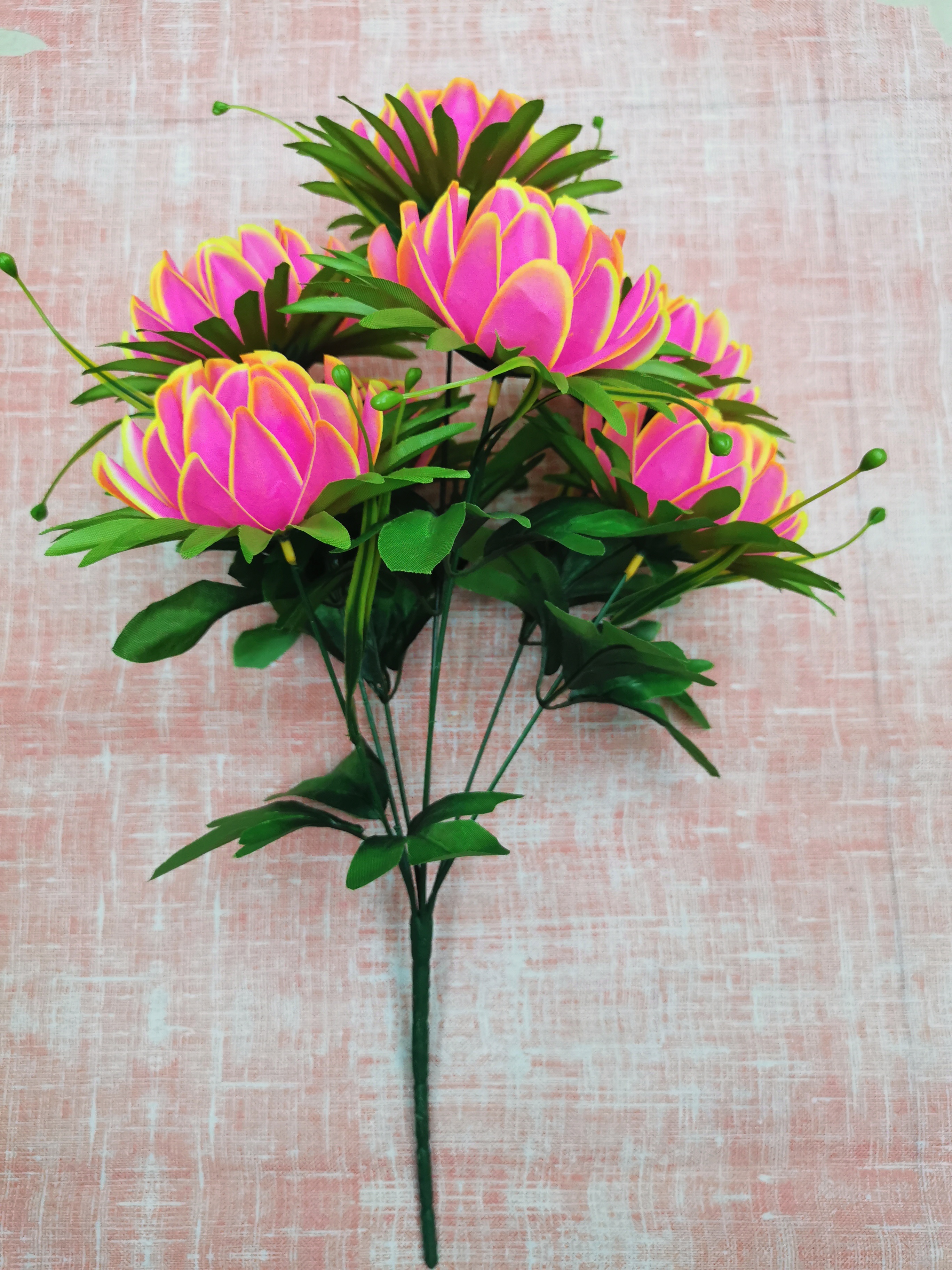 The 8-head small round chrysanthemum 1 artificial flower style and good place are very stylish Specification image