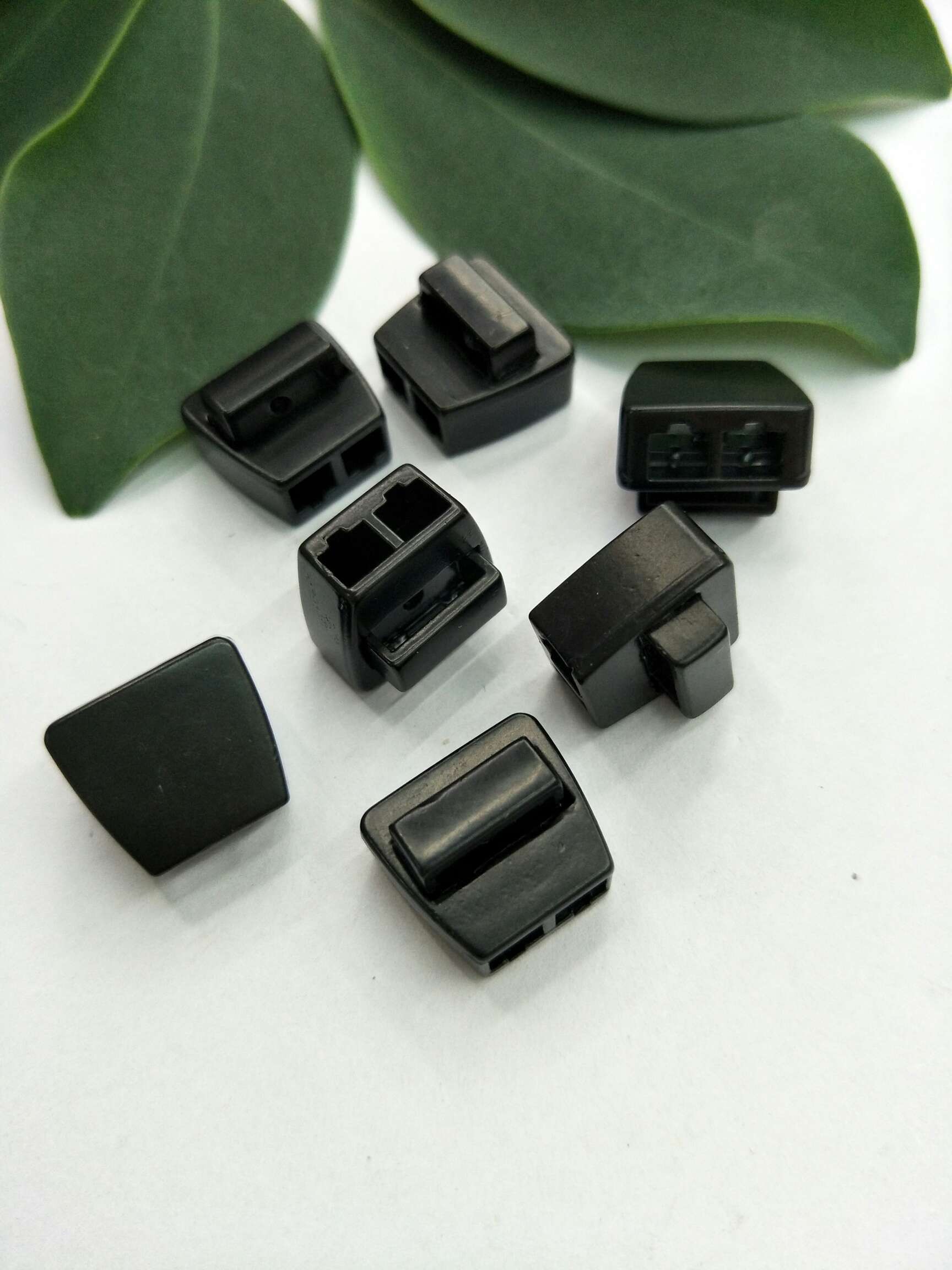 合金弹簧扣调节扣绳止金属穿绳扣猫眼扣猪鼻扣卡扣吊坠绳头卫衣针织衫羽绒服吊扣详情图3