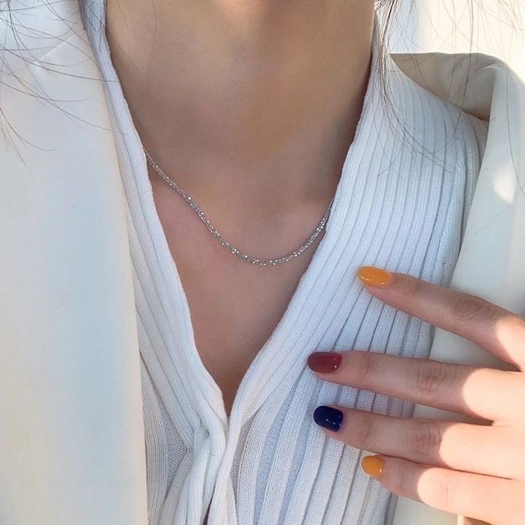 The s925 sterling silver collarbone chain of the "Full Sky Stars" necklace for women on Instagram doesn't fade. It's a sweet and cool, super ethereal and light luxury item for Internet celebrities and hot girls Specification image