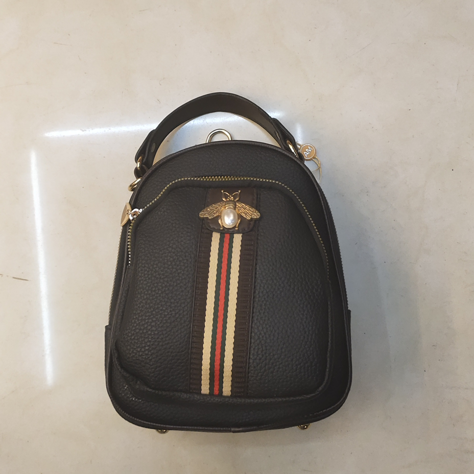 A crossbody bag