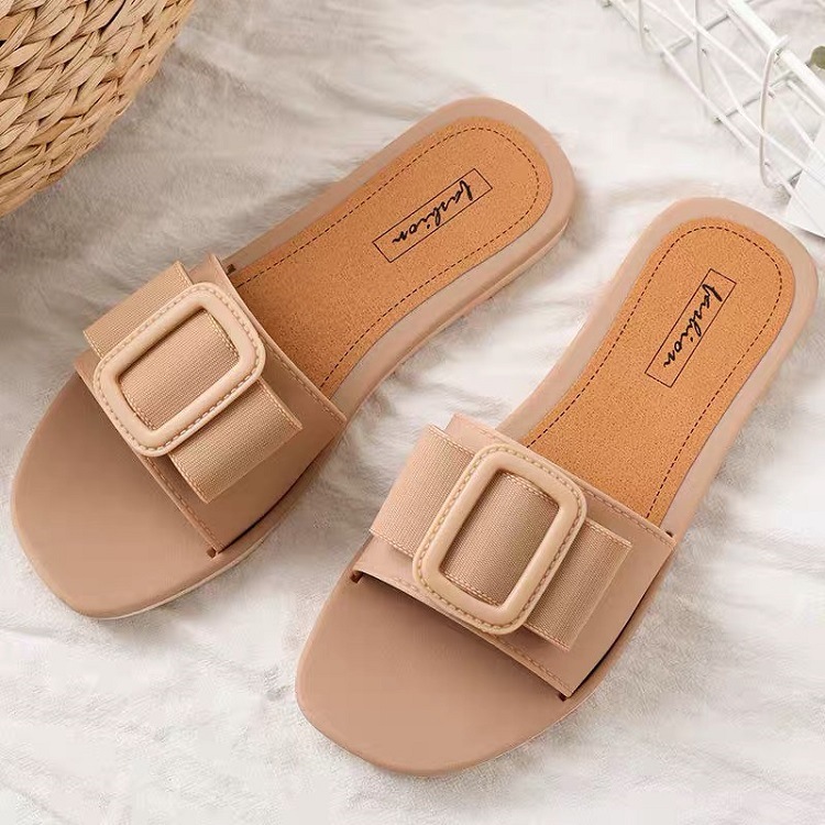 2020 New button fashion soft-soled flip-flops for summer outerwear, Korean-style versatile anti-slip flat beach one-shoulder slippers for women Specification image