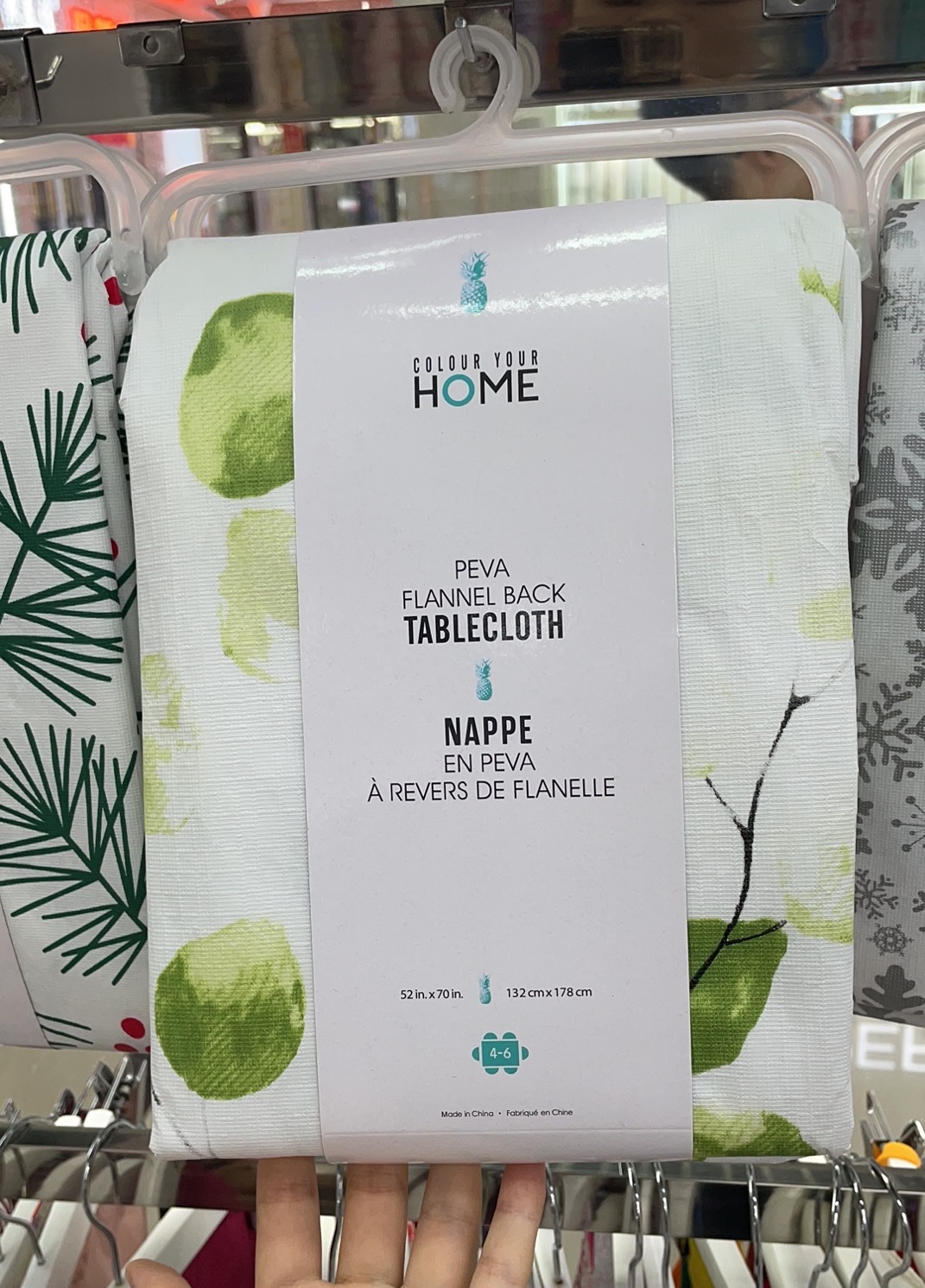 Flannel Table Cloth Non-Slip And Waterproof Table Cloth details Picture