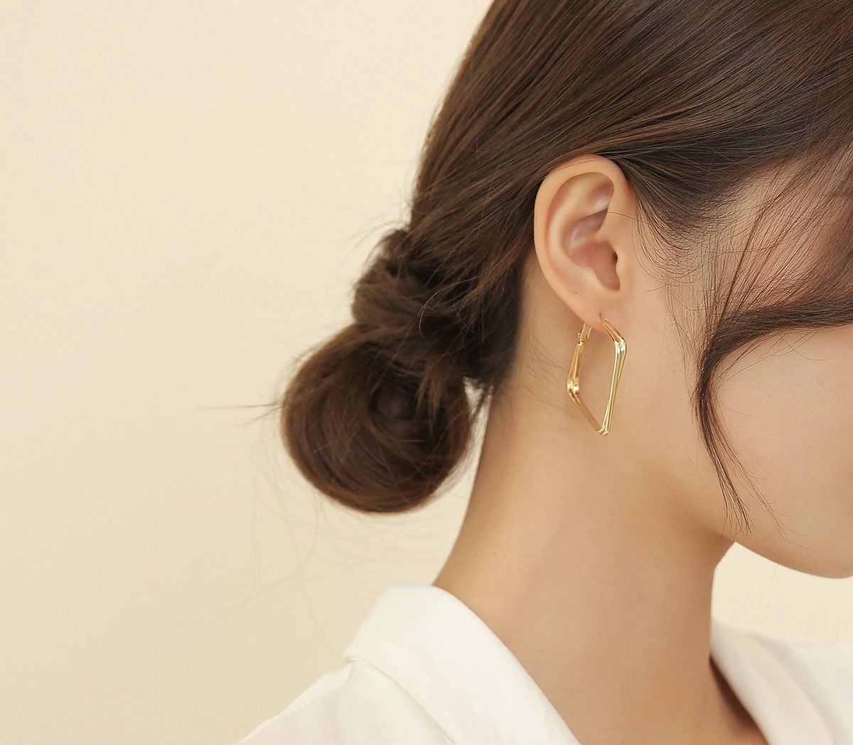 European and American exaggerated large ear rings, 2021 new trendy Korean-style trendy earrings, pure silver needle ear buckles, women's summer E0494-50 Specification image